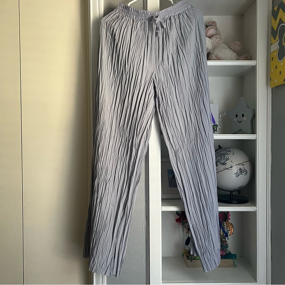 New Zara women’s Pants made with pleated fabric High waist adjustable elastic